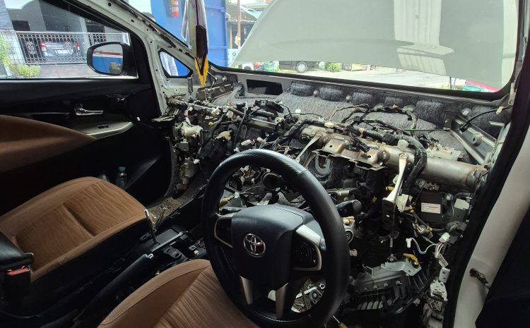 Mengapa AC Mobil Perlu Diperiksa Sebelum Perjalanan Jauh?